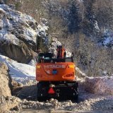 Travaux de déblaiement sur la route entre Dorénaz et Alesses.